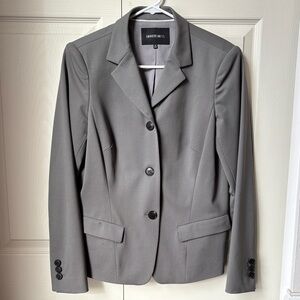 Lafayette 148 women’s lambs wool Charcoal gray suit jacket Blazer sz 10 GUC Read